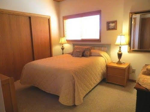 The Wood Creek Lodge By Crested Butte Lodging ภายนอก รูปภาพ